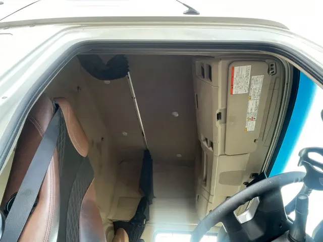 日野 プロフィア 2DG-FW1AHG(2WD)の写真40