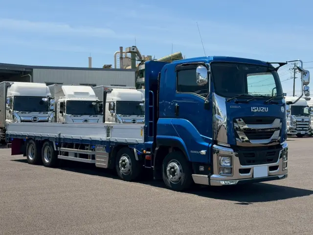 いすゞ ギガ QPG-CYJ77B(8x4)の写真3