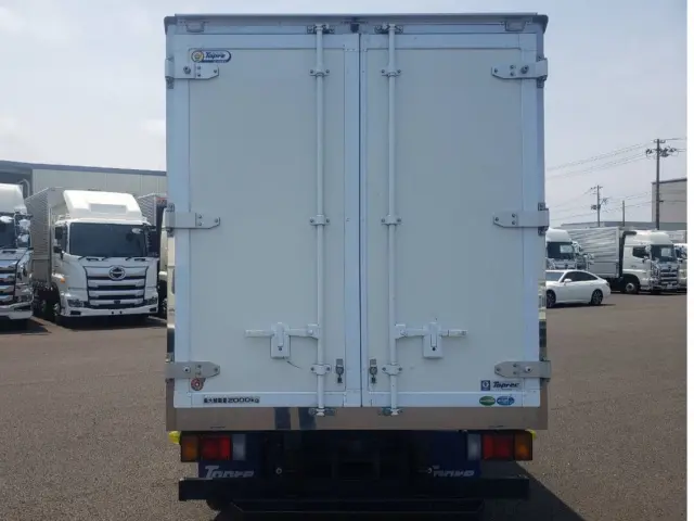 いすゞ エルフ 2RG-NMR88N(2WD)の写真5