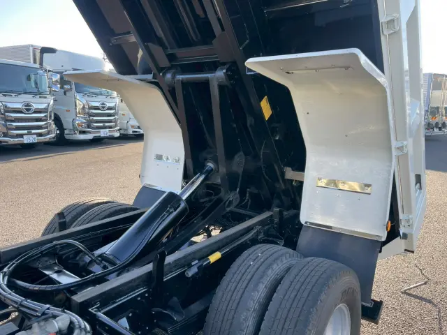 いすゞ エルフ SKG-NPR85YN(2WD)の写真24