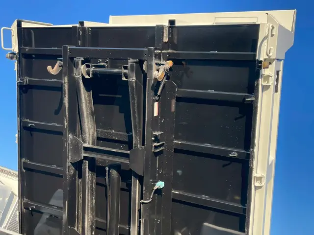 いすゞ エルフ SKG-NPR85YN(2WD)の写真28