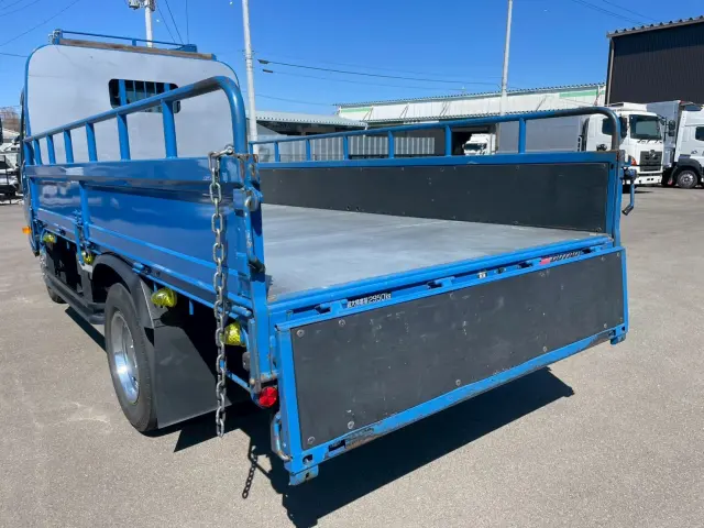 日野 デュトロ 2RG-XZU645M(2WD)の写真15