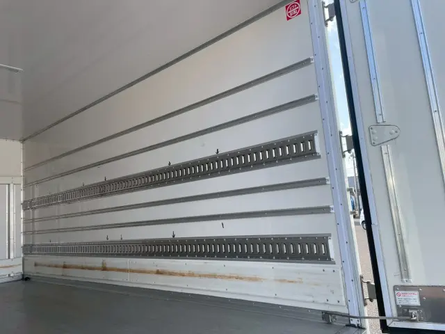 日野 デュトロ 2RG-XZU712M(2WD)の写真13