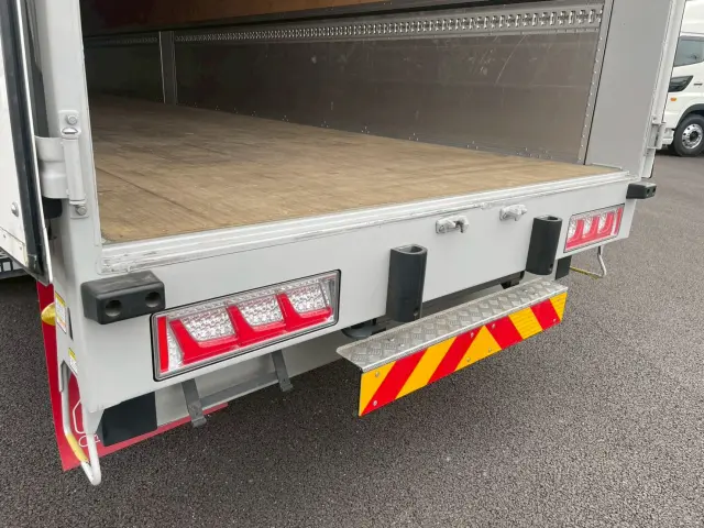 いすゞ ギガ 2PG-CYJ77D(8x4)の写真14