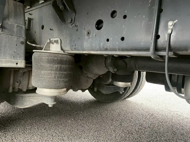 いすゞ ギガ 2PG-CYJ77D(8x4)の写真26