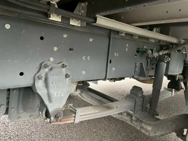 いすゞ ギガ 2PG-CYJ77D(8x4)の写真28