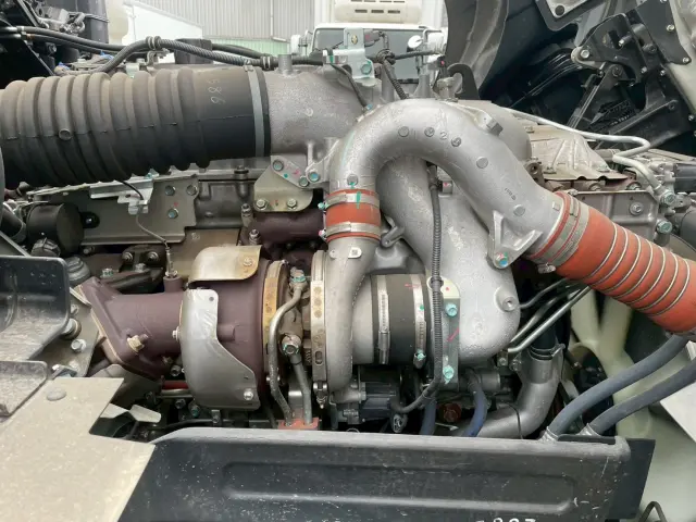 いすゞ ギガ 2PG-CYJ77D(8x4)の写真29