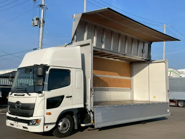 日野 レンジャー 2PG-FD2ABG(2WD)の写真1