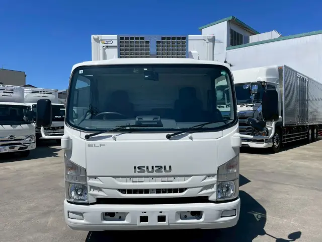 いすゞ エルフ 2PG-NPR88AN(2WD)の写真2