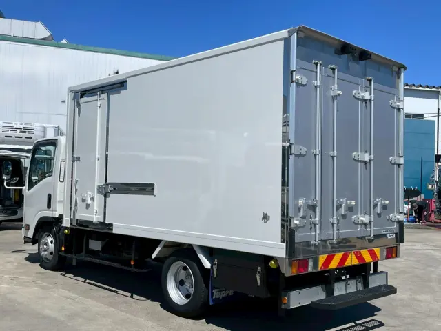 いすゞ エルフ 2PG-NPR88AN(2WD)の写真6