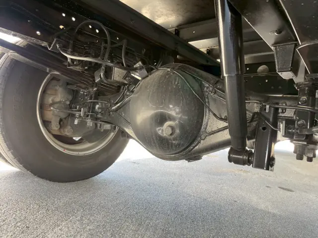 いすゞ エルフ 2PG-NPR88AN(2WD)の写真23