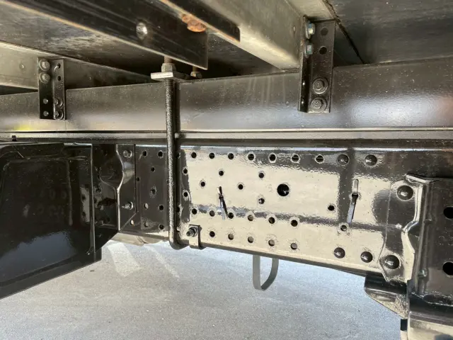 いすゞ エルフ 2PG-NPR88AN(2WD)の写真25