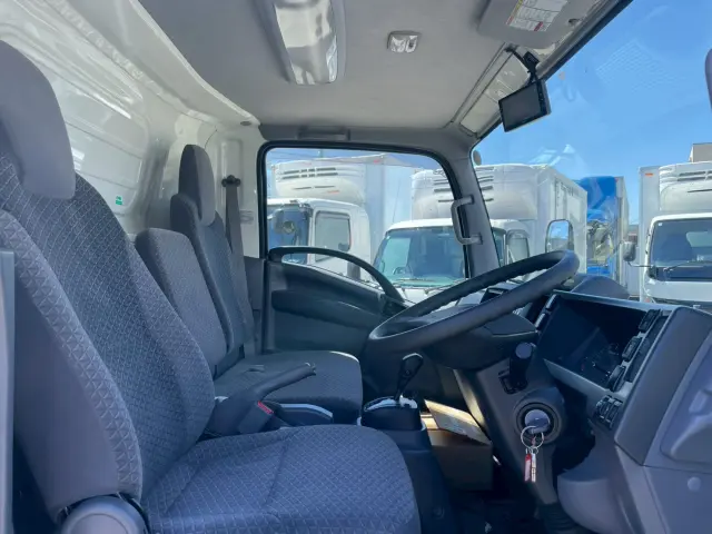 いすゞ エルフ 2PG-NPR88AN(2WD)の写真29