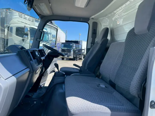 いすゞ エルフ 2PG-NPR88AN(2WD)の写真30