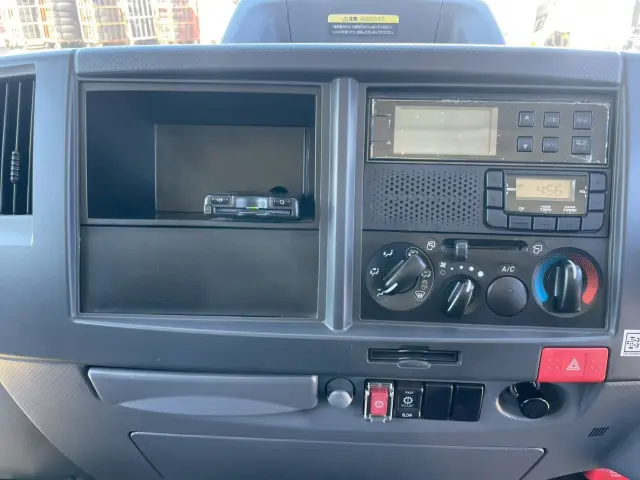 いすゞ エルフ 2PG-NPR88AN(2WD)の写真31