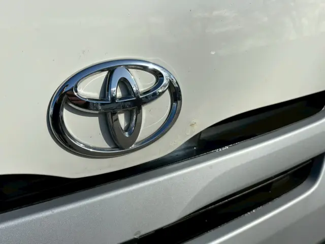トヨタ ハイエースバン QDF-GDH206V(4WD)の写真14