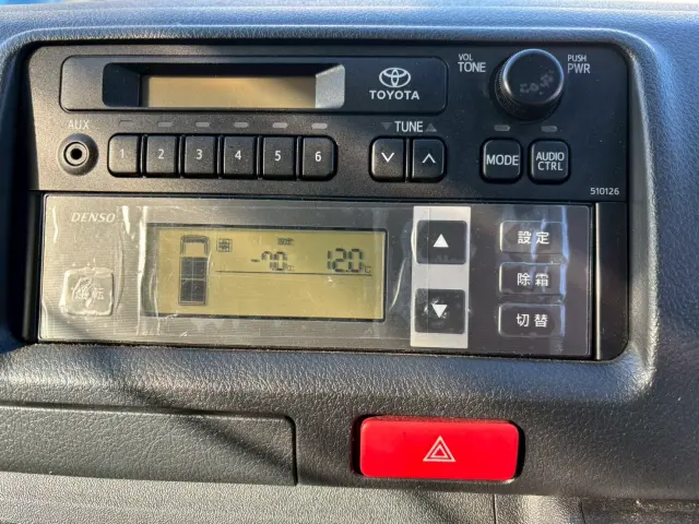 トヨタ ハイエースバン QDF-GDH206V(4WD)の写真20