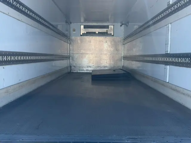 いすゞ フォワード 2PG-FSR90T2(2WD)の写真12