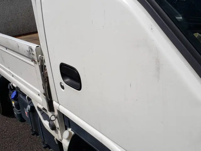 いすゞ エルフ 2RG-NJR88A(2WD)の写真20