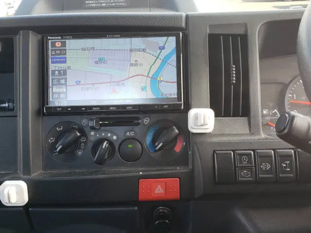 いすゞ エルフ 2RG-NJR88A(2WD)の写真35