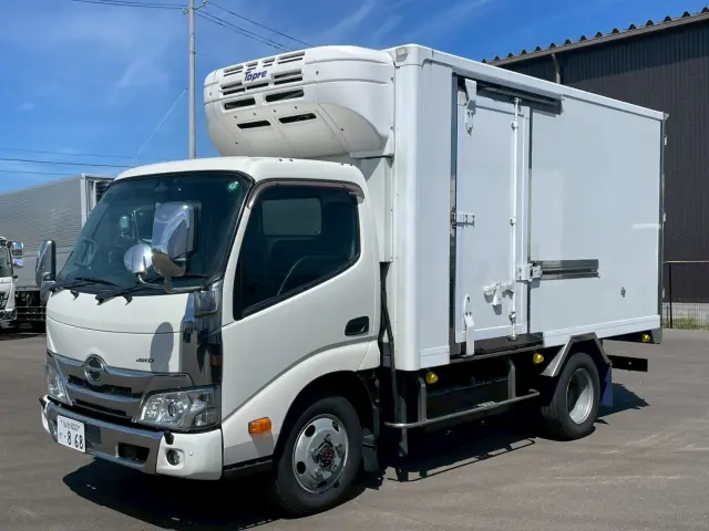 日野 デュトロ 2KG-XZU685M(4WD)の写真1