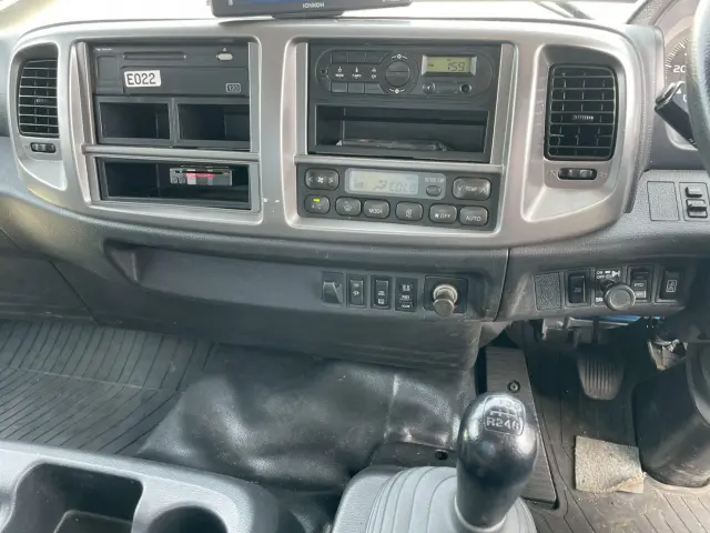 日野 レンジャー QKG-FJ7JGAA(2WD)の写真34