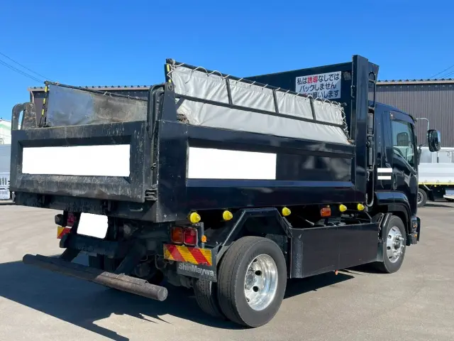 いすゞ フォワード 2RG-FTR90U2(2WD)の写真4