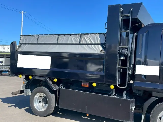 いすゞ フォワード 2RG-FTR90U2(2WD)の写真9