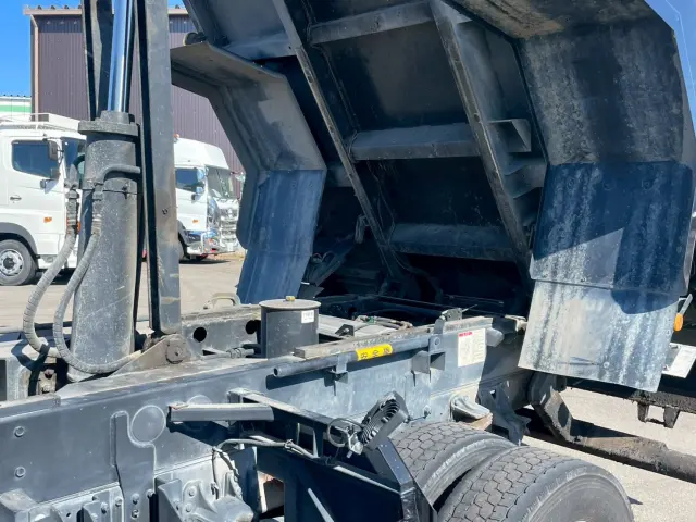 いすゞ フォワード 2RG-FTR90U2(2WD)の写真13