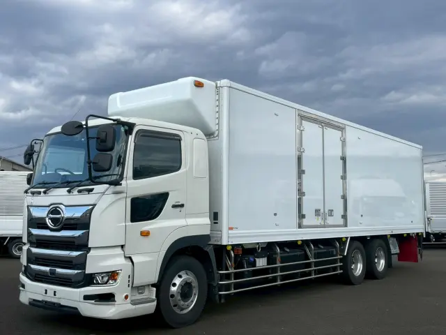 日野 プロフィア 2DG-FR1AHC(2WD)の写真1