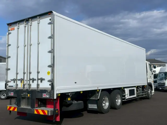 日野 プロフィア 2DG-FR1AHC(2WD)の写真4