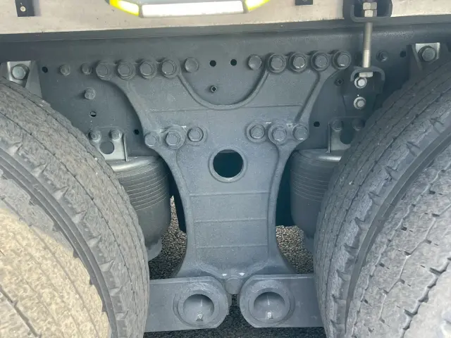 日野 プロフィア 2DG-FR1AHC(2WD)の写真26