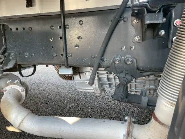 日野 プロフィア 2DG-FR1AHC(2WD)の写真32