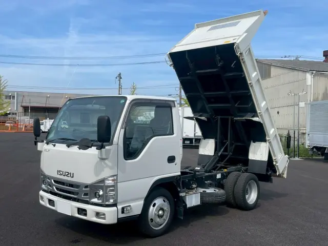 いすゞ エルフ 2RG-NJR88AD(2WD)の写真1
