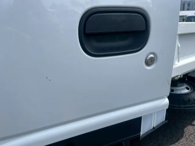 いすゞ エルフ 2RG-NJR88AD(2WD)の写真10