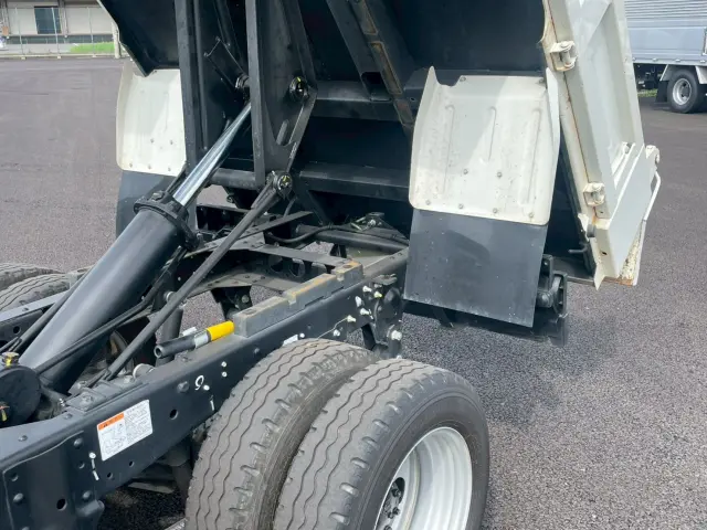 いすゞ エルフ 2RG-NJR88AD(2WD)の写真23