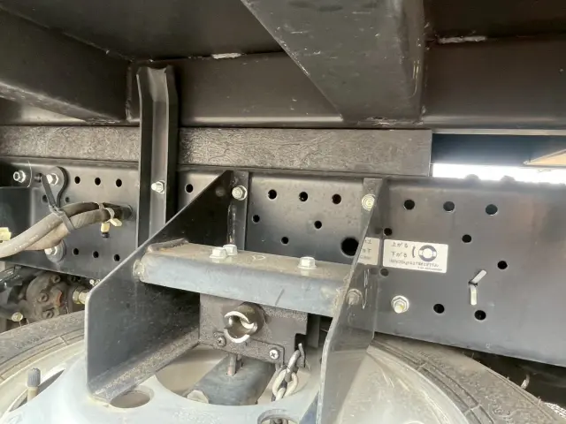 いすゞ エルフ 2RG-NJR88AD(2WD)の写真33