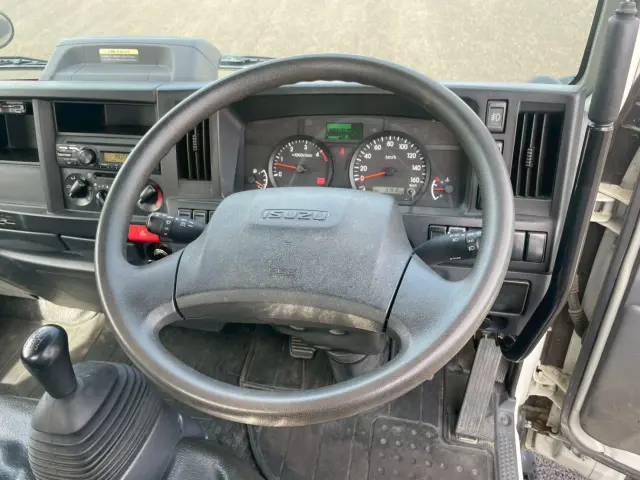 いすゞ エルフ 2RG-NJR88AD(2WD)の写真41