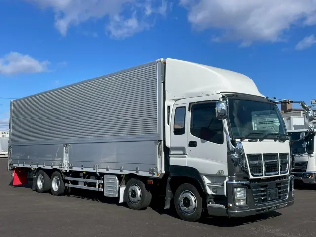 いすゞ ギガ QKG-CYJ77A(8x4)の写真3