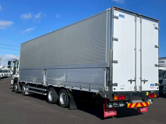 いすゞ ギガ QKG-CYJ77A(8x4)の写真6