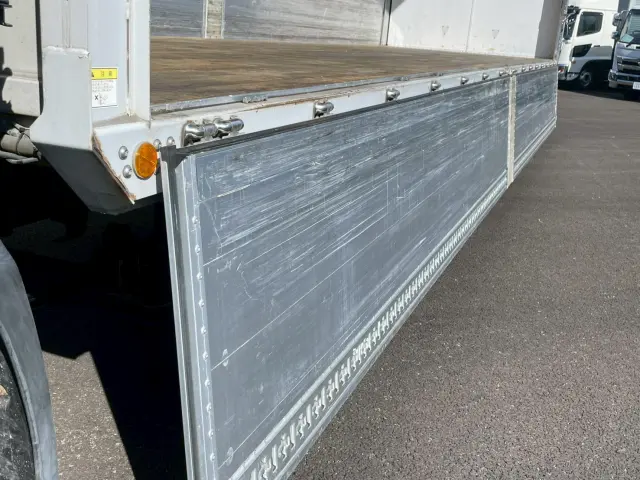 いすゞ ギガ QKG-CYJ77A(8x4)の写真18