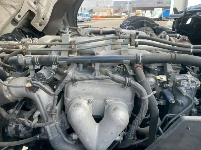 いすゞ ギガ QKG-CYJ77A(8x4)の写真30