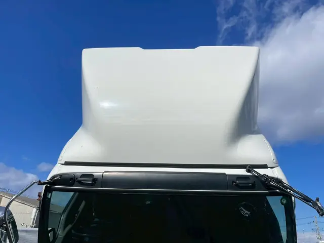 いすゞ ギガ QKG-CYJ77A(8x4)の写真37