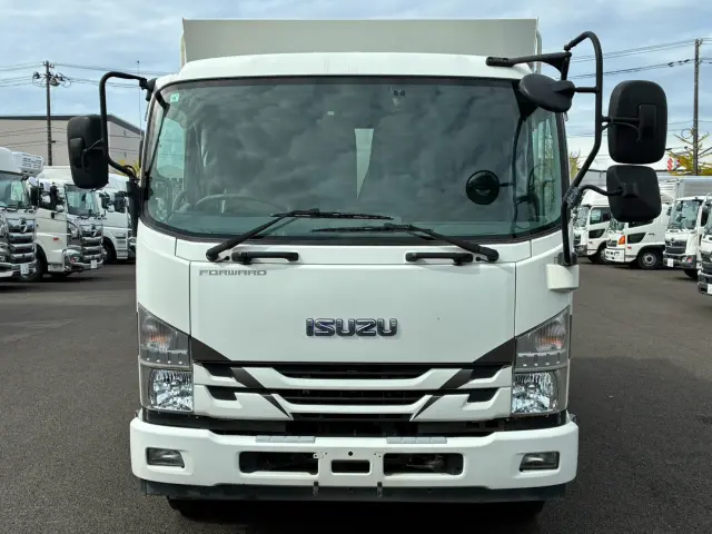 いすゞ フォワード 2RG-FTR90U2(2WD)の写真2