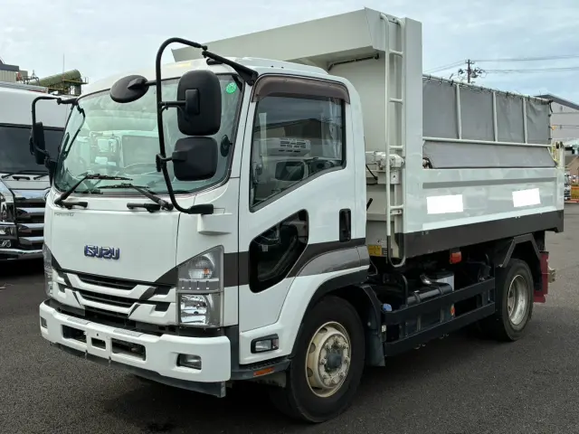 いすゞ フォワード 2RG-FTR90U2(2WD)の写真7