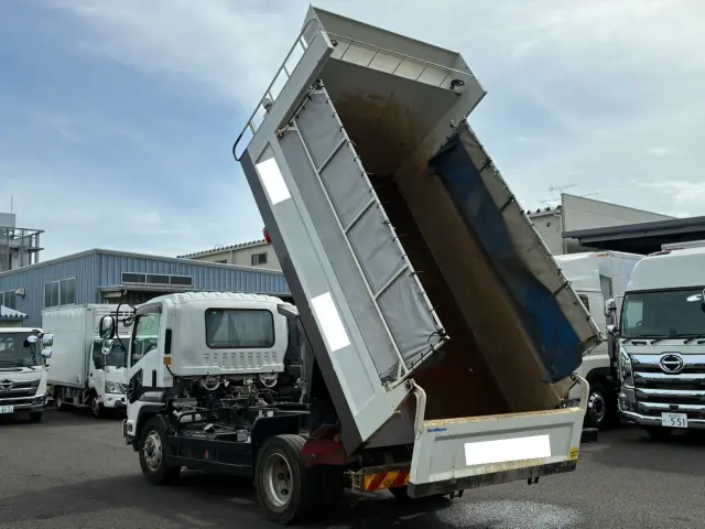 いすゞ フォワード 2RG-FTR90U2(2WD)の写真15