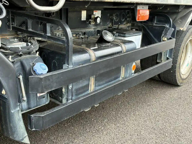いすゞ フォワード 2RG-FTR90U2(2WD)の写真33