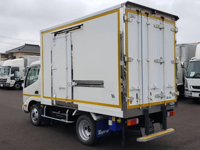 日野 デュトロ 2KG-XZU675M(4WD)の写真6