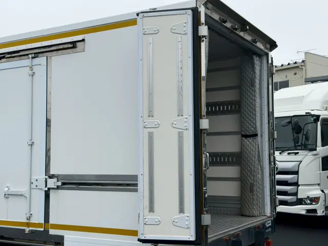 日野 デュトロ 2KG-XZU675M(4WD)の写真17