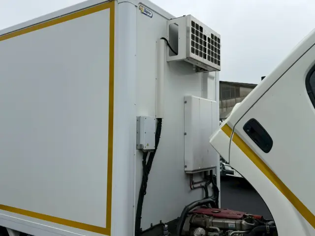 日野 デュトロ 2KG-XZU675M(4WD)の写真32